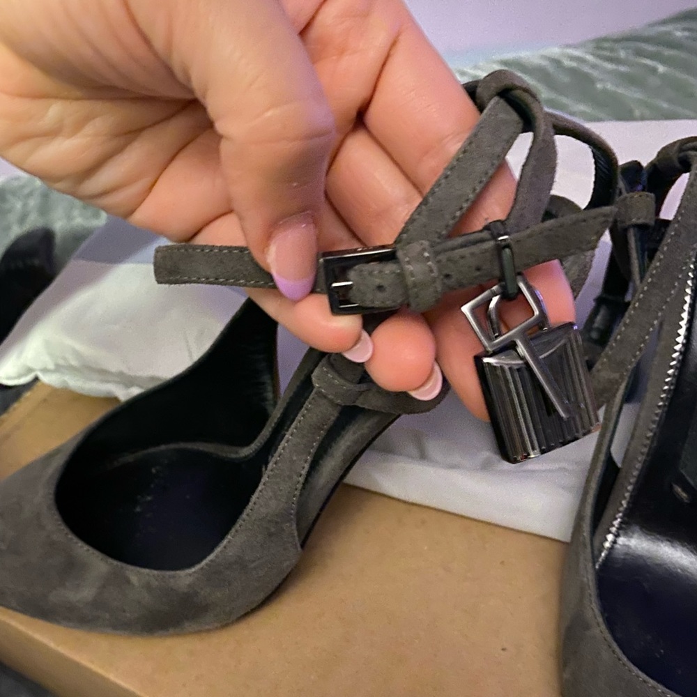 Tom Ford Padlock Pumps